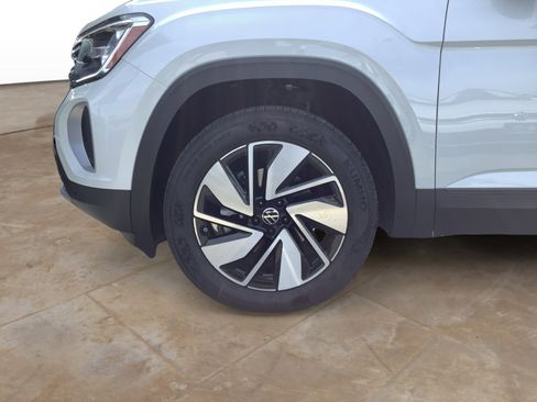 New 2026 Volkswagen Atlas SE image 10