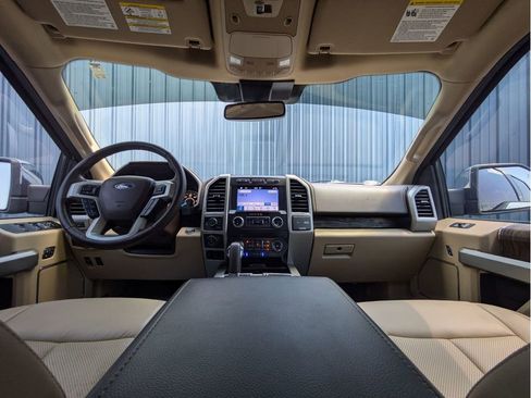 Used 2019 Ford F150 Lariat w/ Equipment Group 502A Luxury AWD/4WD image 25