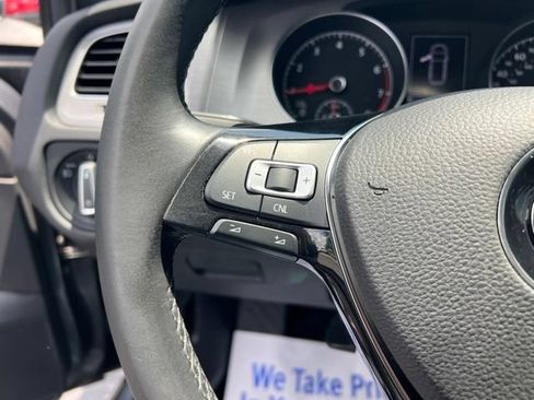 Used 2017 Volkswagen Golf SE FWD image 14