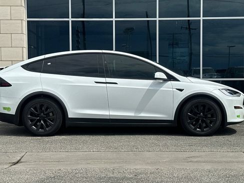 Used 2023 Tesla Model X AWD/4WD image 3