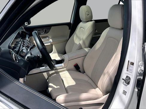 Certified 2023 Mercedes-Benz EQB 300 4MATIC w/ Exclusive Package image 7