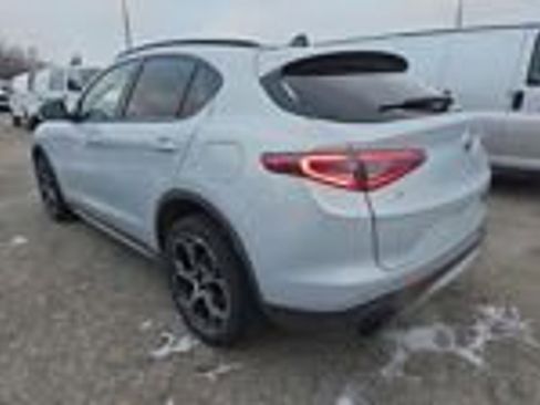Used 2024 Alfa Romeo Stelvio Ti image 2