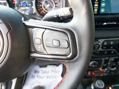 Certified 2024 Jeep Gladiator Rubicon w/ Technology Group image 22