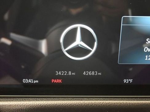 Used 2024 Mercedes-Benz GLB 250 image 7