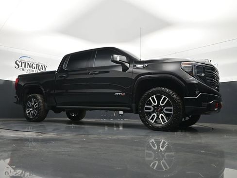 Used 2024 GMC Sierra 1500 AT4 w/ Technology Package image 17