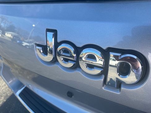 Used 2018 Jeep Grand Cherokee Limited w/ Trailer Tow Group IV image 23