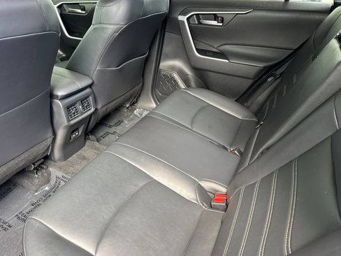 Used 2023 Toyota RAV4 XLE Premium FWD image 15