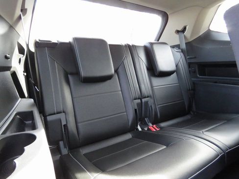 Used 2022 Volkswagen Atlas SE image 17