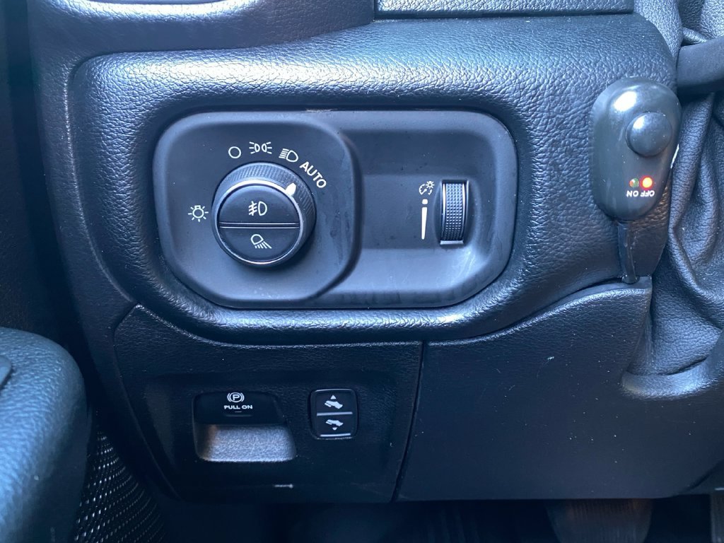 Used 2021 RAM 1500 Big Horn RWD image 23