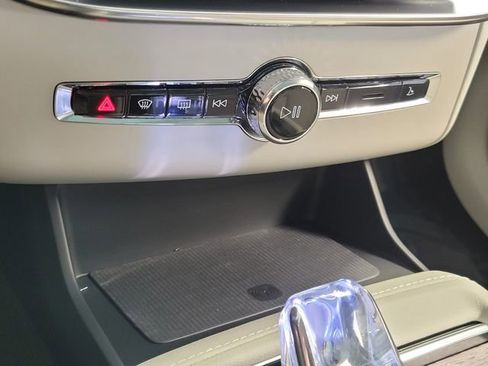 New 2026 Volvo XC90 B6 Ultra w/ Protection Package AWD/4WD image 19