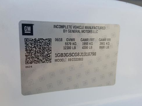 Used 2018 Chevrolet Express 3500 image 19