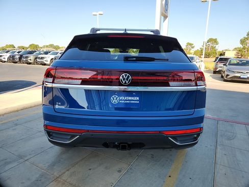 New 2026 Volkswagen Atlas Cross Sport SE image 6