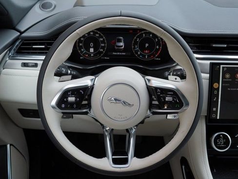 Used 2025 Jaguar F-PACE R-Dynamic S AWD/4WD image 17