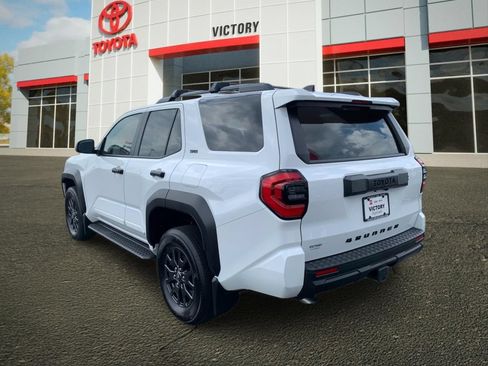 New 2026 Toyota 4Runner SR5 AWD/4WD image 5