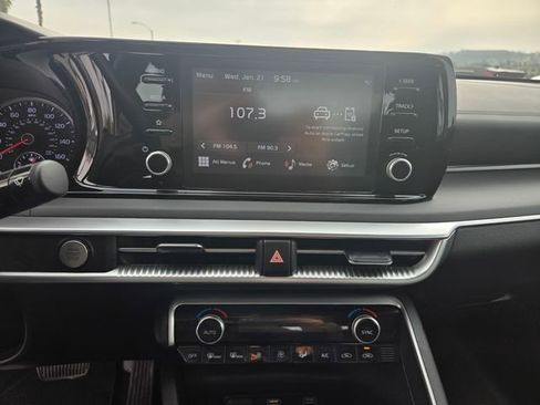 Used 2022 Kia K5 LXS image 21