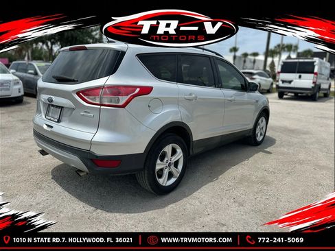 Used 2014 Ford Escape SE w/ Equipment Group 201A FWD image 6