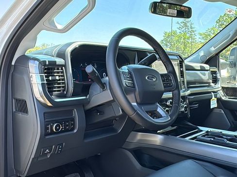 New 2025 Ford F350 Lariat w/ Lariat Ultimate Package image 38