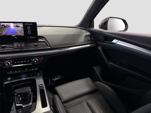 Certified 2025 Audi Q5 2.0T Premium AWD/4WD image 25