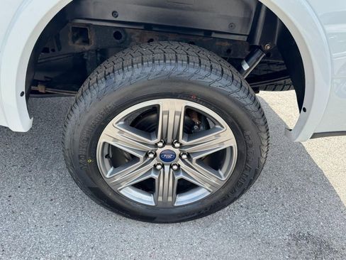 Used 2020 Ford F150 Lariat w/ Equipment Group 502A Luxury AWD/4WD image 6