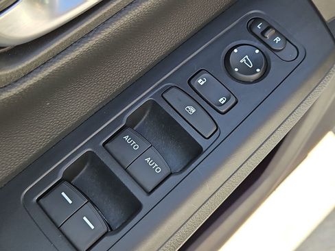 Used 2023 Honda CR-V EX image 19