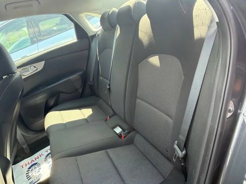 Used 2023 Kia Forte LXS w/ LXS Technology Package FWD image 9