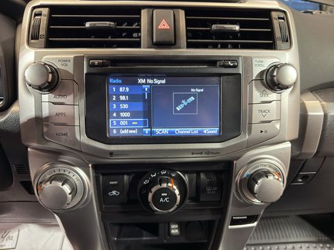 Used 2016 Toyota 4Runner SR5 AWD/4WD image 18