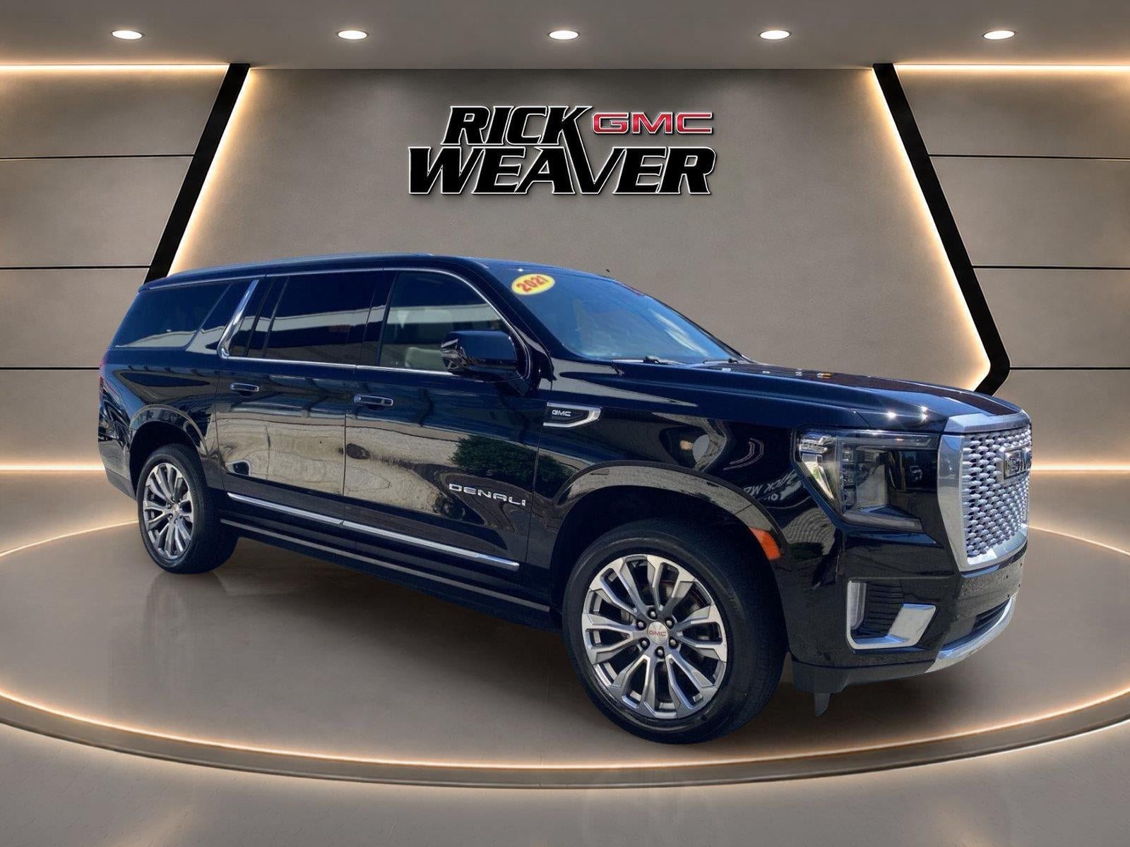 Used 2021 GMC Yukon XL Denali w/ Denali Ultimate Package AWD/4WD image 8