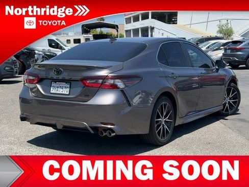 Used 2023 Toyota Camry SE w/ Convenience Package FWD image 4