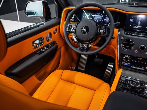 Used 2025 Rolls-Royce Cullinan AWD/4WD image 58