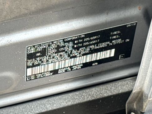 Used 2019 Toyota RAV4 LE w/ All Weather Liner Package AWD/4WD image 44