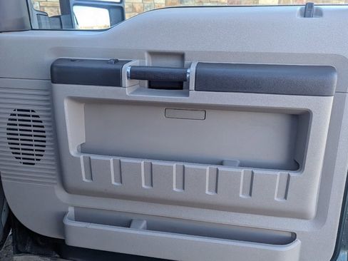 Used 2009 Ford F350 XLT image 17