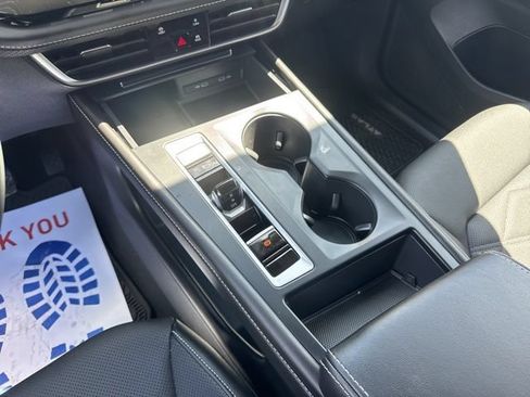 Used 2024 Volkswagen Atlas SE AWD/4WD image 24