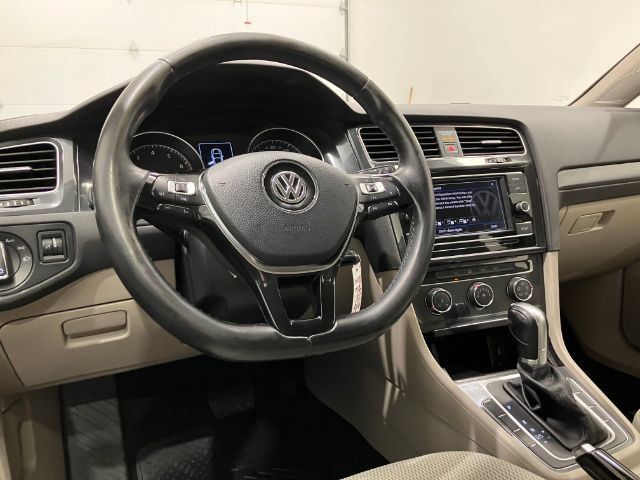 Used 2018 Volkswagen Golf S FWD image 34