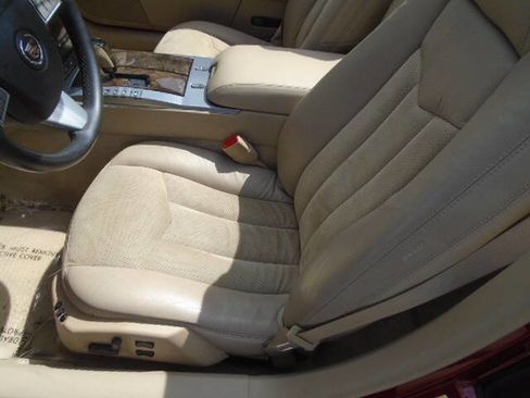 Used 2009 Cadillac XLR V image 10