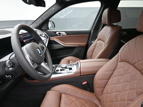 New 2026 BMW X7 xDrive40i w/ M Sport Package AWD/4WD image 12