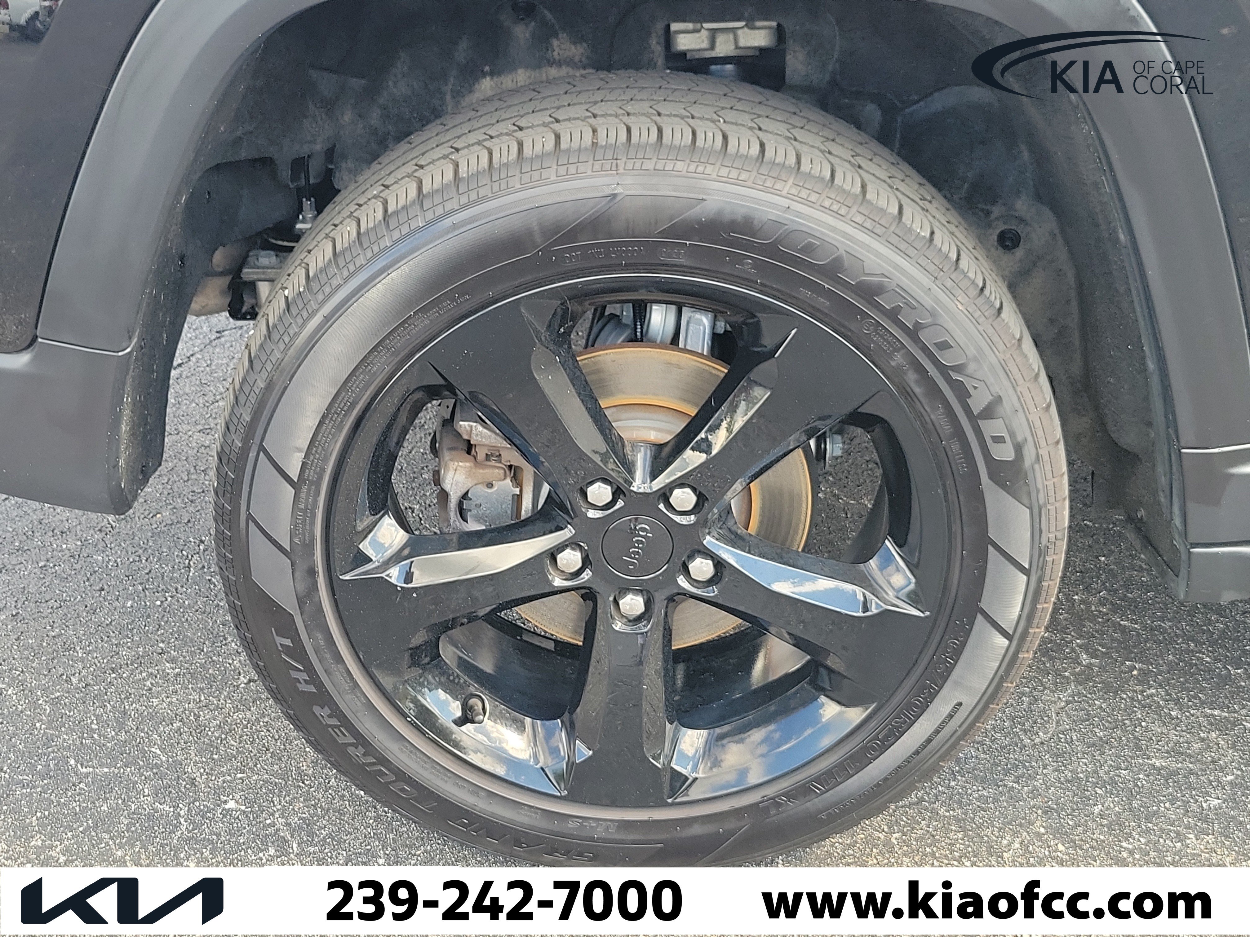 Used 2024 Jeep Grand Cherokee Limited w/ Luxury Tech Group II AWD/4WD image 9