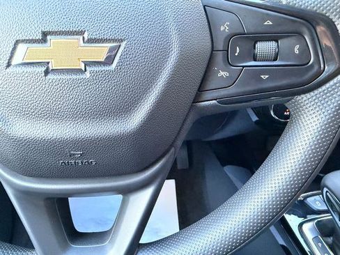 Used 2024 Chevrolet Trax LT image 13