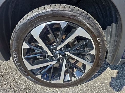 Used 2024 Mitsubishi Outlander SE image 9