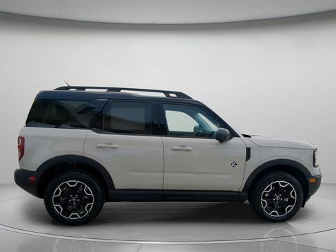 New 2025 Ford Bronco Sport Outer Banks w/ Outer Banks Tech Package+ AWD/4WD image 36