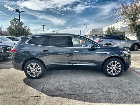 Used 2021 Buick Enclave Avenir w/ Avenir Technology Package image 10