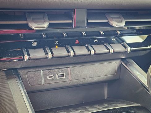 New 2026 GMC Canyon Elevation w/ Convenience Package image 24