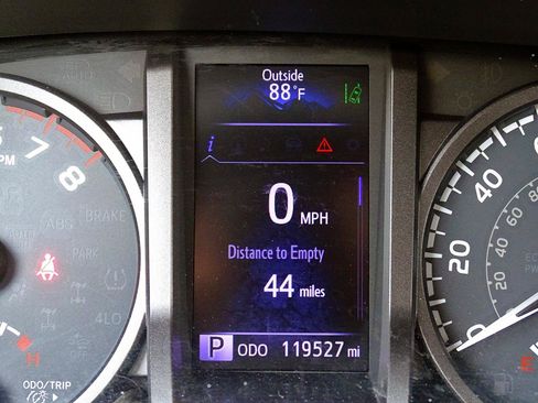 Used 2019 Toyota Tacoma TRD Sport w/ Technology Package AWD/4WD image 51