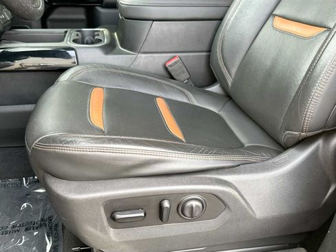 Used 2020 GMC Sierra 2500 AT4 w/ AT4 Premium Package AWD/4WD image 20