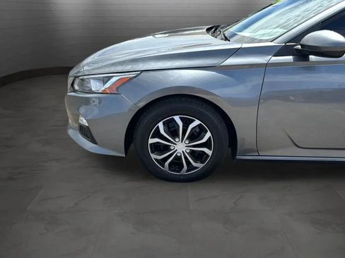 Used 2022 Nissan Altima 2.5 S FWD image 43