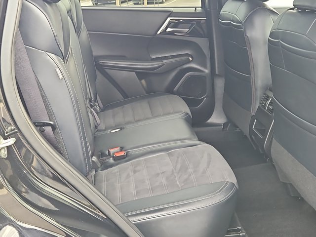 Used 2024 Mitsubishi Outlander SE FWD image 21