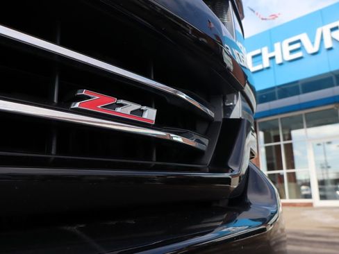 Used 2017 Chevrolet Silverado 1500 LTZ Z71 w/ LTZ Plus Package image 6