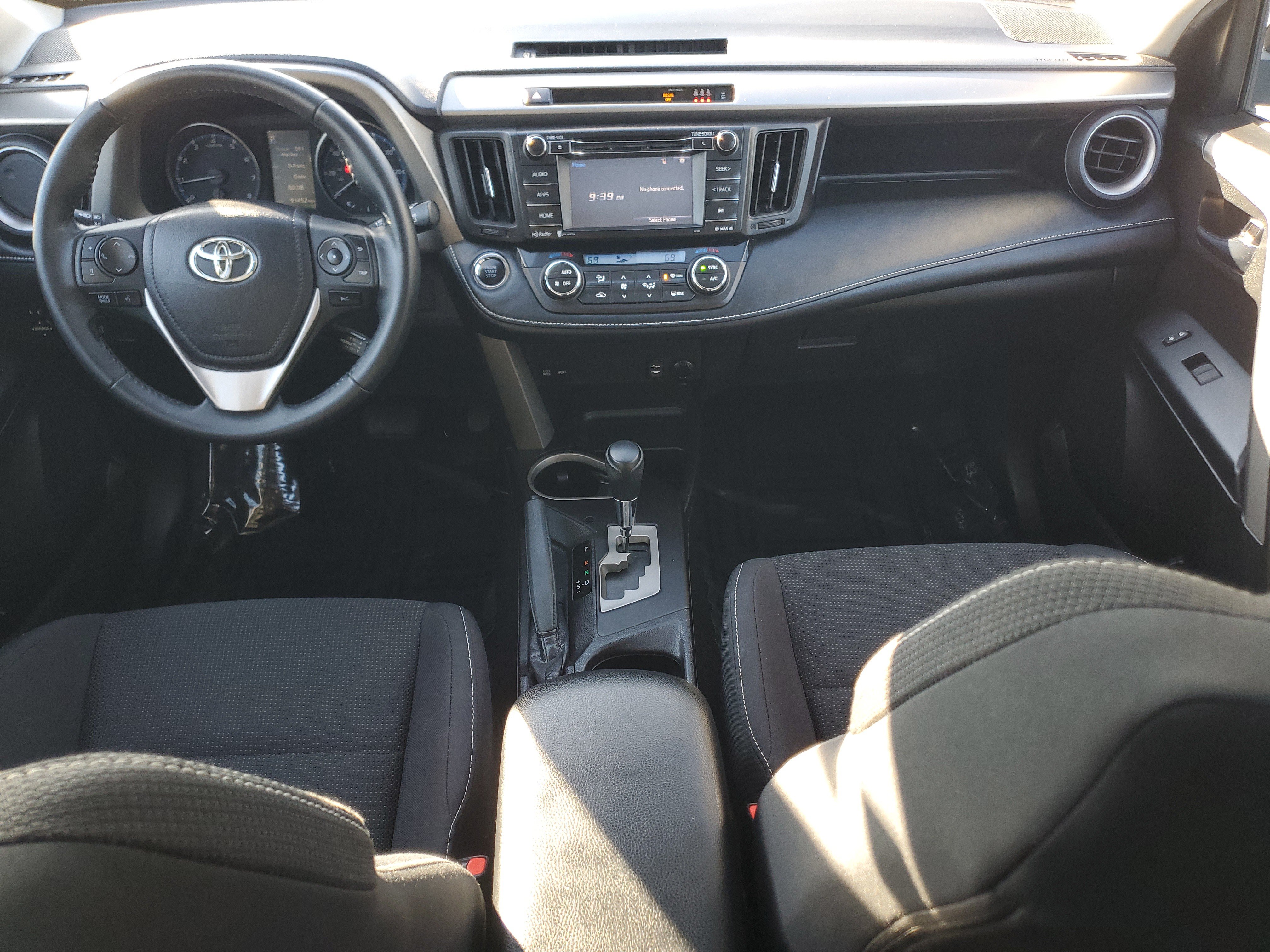 Certified 2018 Toyota RAV4 XLE w/ Plus Extra Value Package AWD/4WD image 13