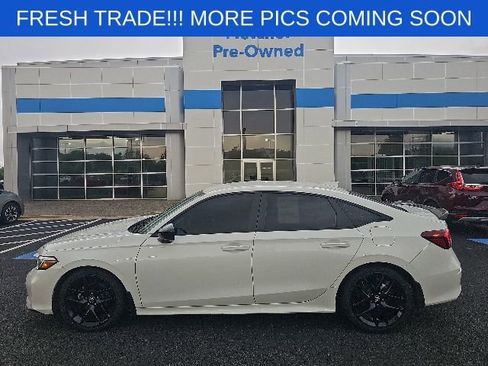 Used 2023 Honda Civic Sport image 2