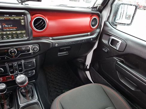 Used 2023 Jeep Wrangler Unlimited Rubicon w/ Steel Bumper Group image 17