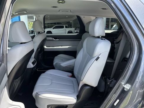 Used 2025 Hyundai Palisade SEL FWD image 27